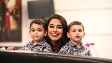 شاهد ال العاملات في منزل الفنانة مي مطر يُصبن بكورونا وهذه حال مي وأولادها !