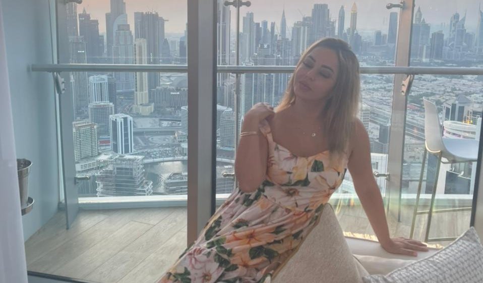 سيدة الأعمال أية حداد بإطلالة ساحرة في أحدث جلسة تصوير - صورة مميزة صورة مميزة: سيدة الأعمال أية حداد بإطلالة ساحرة في أحدث جلسة تصوير