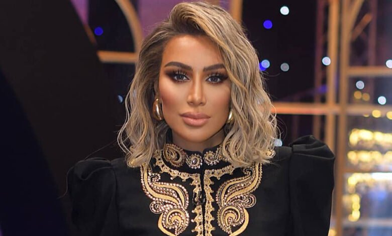 مايا دياب تنعي والدة دينا الشربيني الرحيل صعب