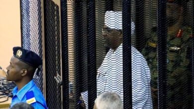 صورة توضيحية - زوجة الرئيس السوداني السابق عمر البشير تنفي وفاته وتؤكد أنه في أتم الصحة والعافية