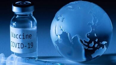 Moderna وPfizer‑BioNTech وNovavax‑Sanofi تحصل على موافقة FDA
