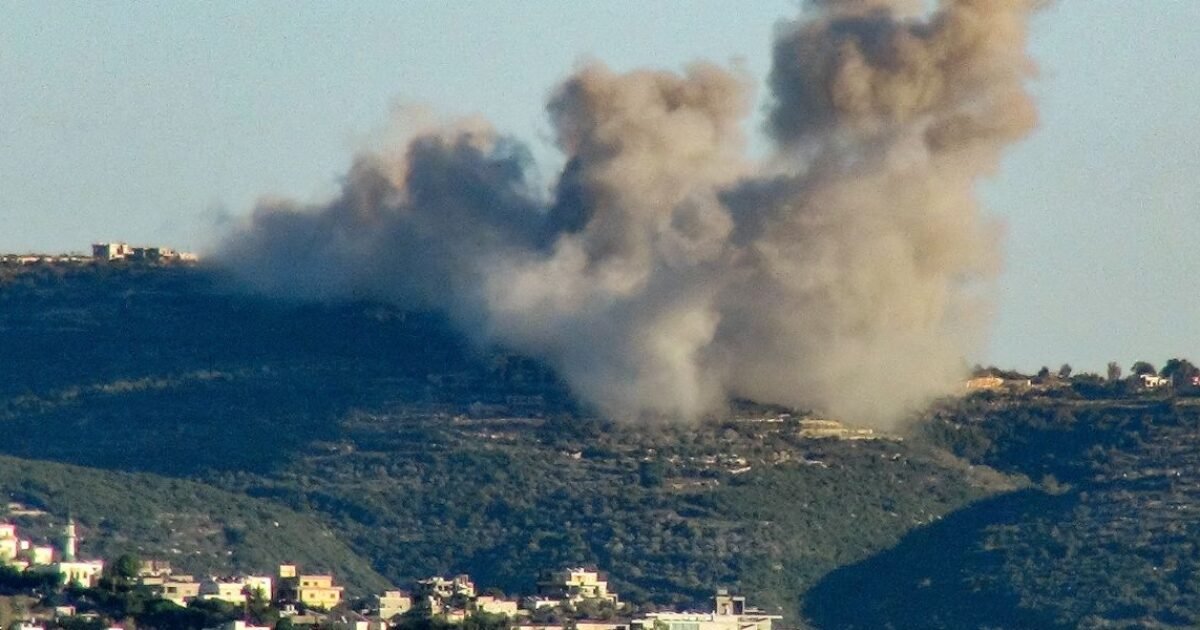 انهيار جزء من جبل القنطرة بعد تفجيرات، وفق الوكالة الوطنية للإعلام - صورة مميزة انهيار جزء من جبل القنطرة بعد تفجيرات، وفق الوكالة الوطنية للإعلام