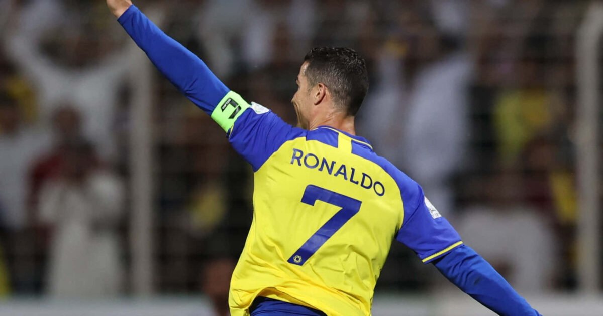 رونالدو يغادر غاضبًا ثم يحتفل بفوز النصر 3-2 على الاتفاق - صورة مميزة صورة مميزة: رونالدو يغادر غاضبًا ثم يحتفل بفوز النصر 3-2 على الاتفاق