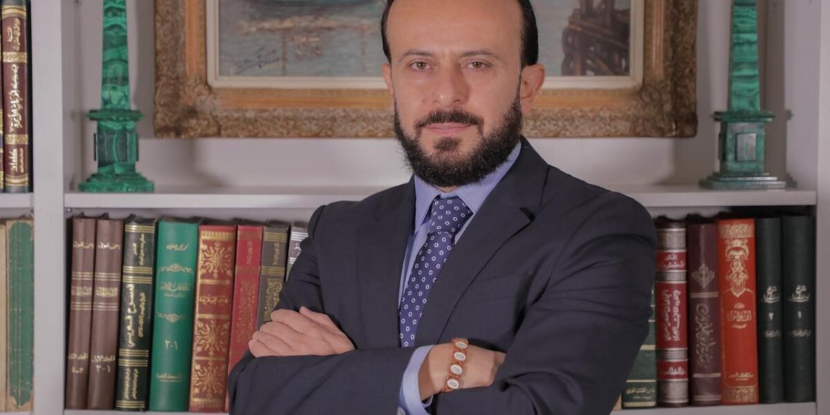 الدكتور علي حمّود الدّولة ومؤسساتها الماليّة تجلِدُ المودعين والمغتربين بسياط ودائعهم - صورة مميزة الدكتور علي حمّود الدّولة ومؤسساتها الماليّة تجلِدُ المودعين والمغتربين بسياط ودائعهم