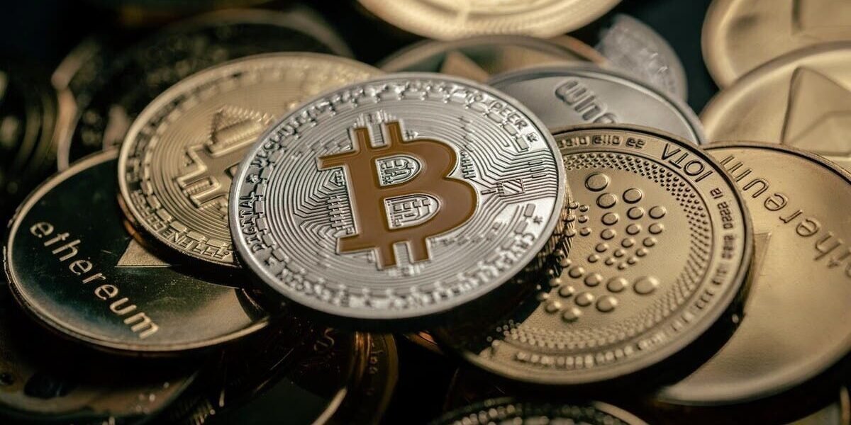 منصة في كوريا الجنوبية توزع بيتكوين بقيمة 44 مليار دولار بالخطأ