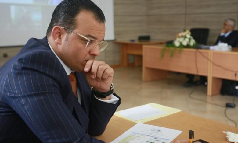 الباحث زهير العوني يحصل على الدكتوراه بميزة مشرف جدا مع تهنئة أعضاء اللجنة والتوصية بالنشر