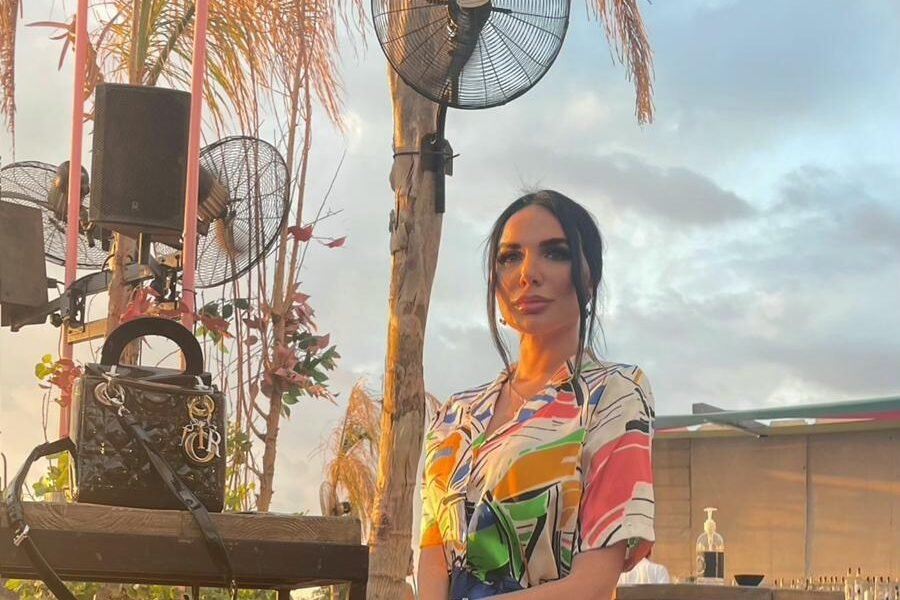 العارضة ميرا / Mira تستجم في ربوع لبنان! - صورة مميزة صورة مميزة: العارضة ميرا / Mira تستجم في ربوع لبنان!