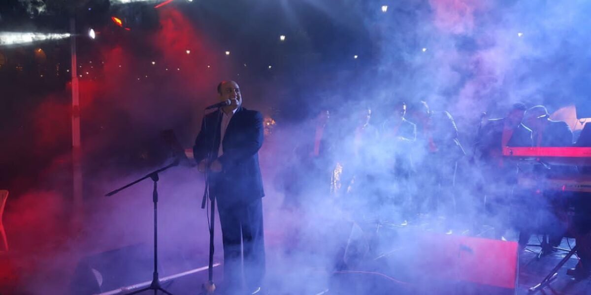 المنشد محمد رمّال صوت رخاميّ وحنجرة ذهبية خالدة - صورة مميزة المنشد محمد رمّال صوت رخاميّ وحنجرة ذهبية خالدة