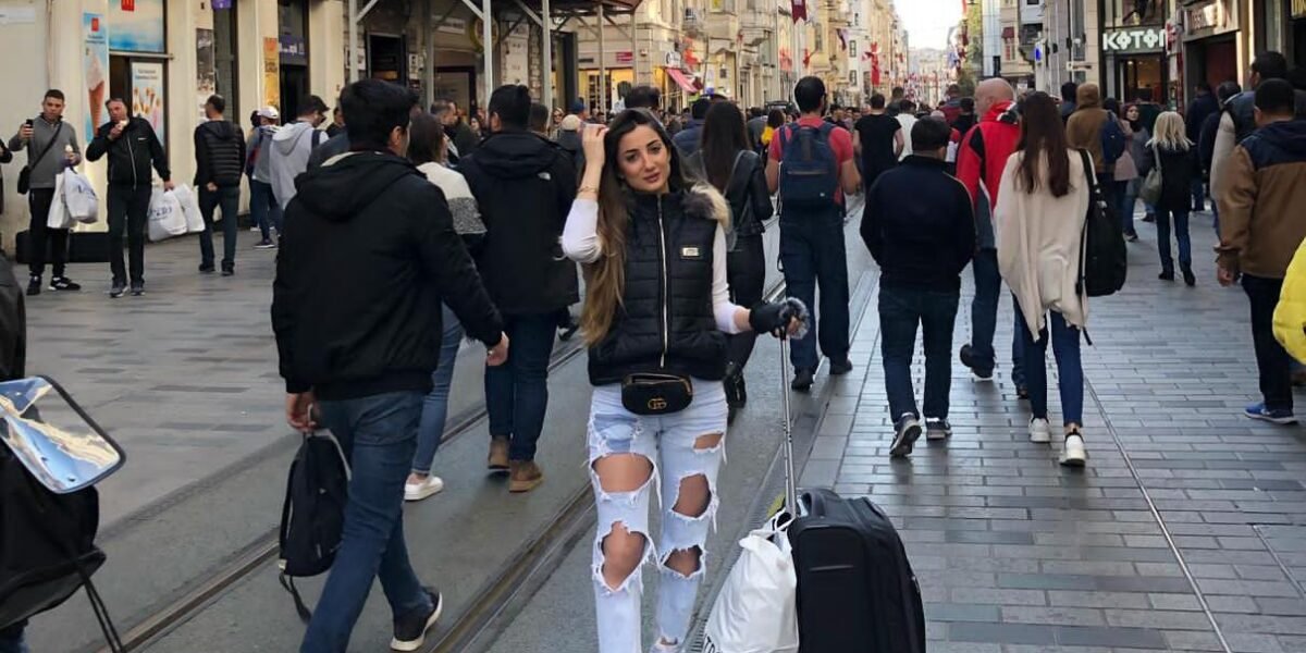 الموديل جوانا مسعد تعشق السفر والمغامرات - صورة مميزة صورة مميزة: الموديل جوانا مسعد تعشق السفر والمغامرات