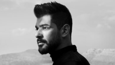 النجم اللبناني أدم يهاجم الزعماء بأغنية علقوا المشانق