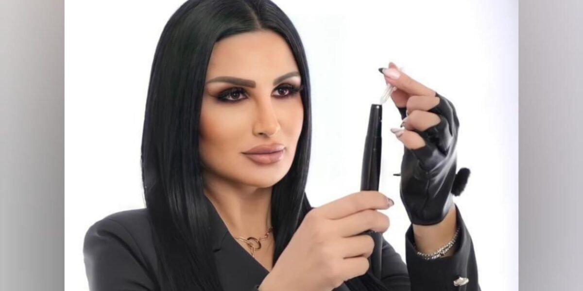 صورة مميزة: خبيرة التاتو فرح رمّال مكرمةً في حفل اختيار ملكة جمال الإنسانية لعام ٢٠٢١