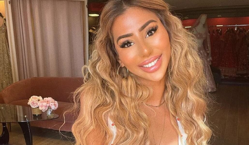 خبيرة المكياج العالمية جينا بادين/ Gina Badhen تنصح بتنظيف أدوات المكياج والفرش دومًا
