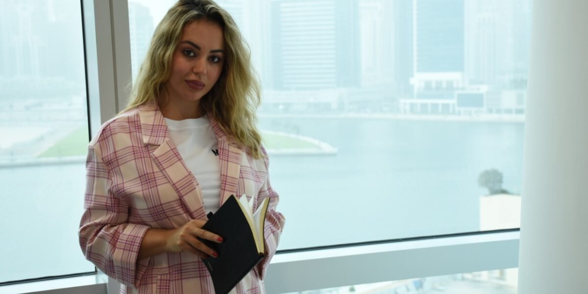 سيدة الأعمال أية حداد ة المرأة الطموحة