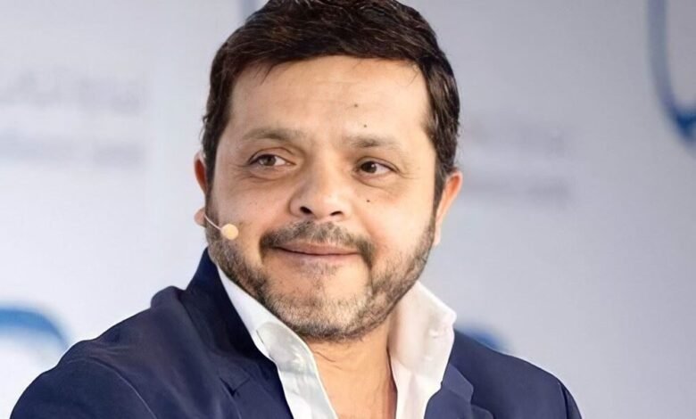 محمد هنيدي يكشف حقيقة خلافه مع عادل إمام بعد فيلم بخيت وعديلة